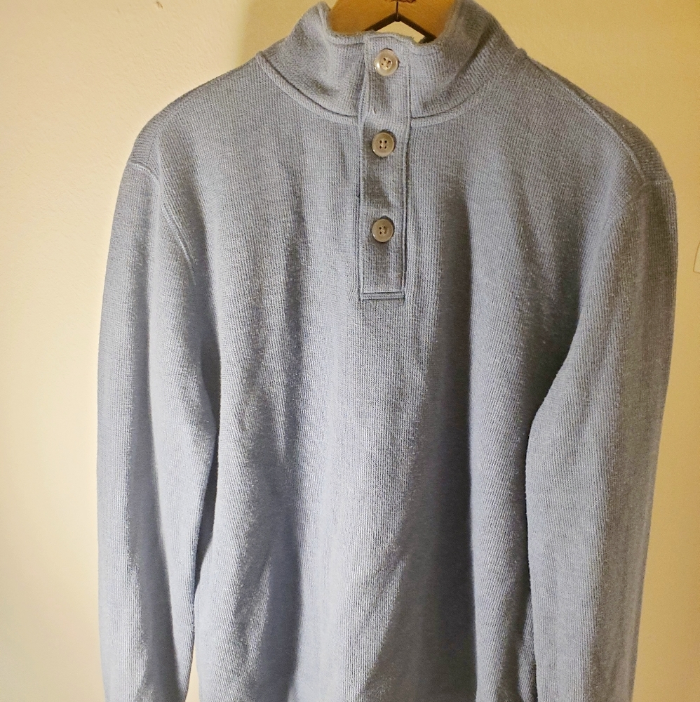 Banana Republic L Men's light weight sweater.